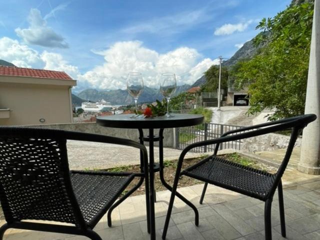 Nature Bay Apartment Kotor Extérieur photo